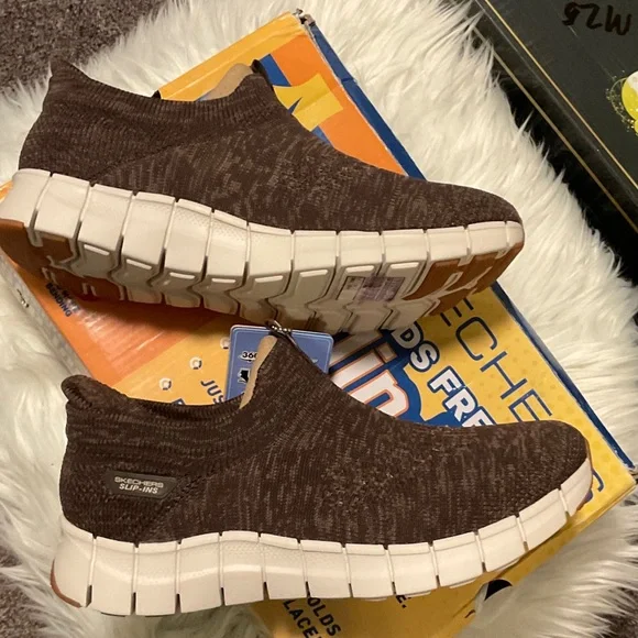 Skechers Women’s Chocolate Slip-On Loafers - Picture 6 of 9